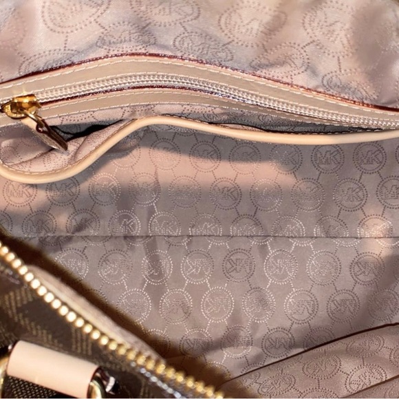 Michael Kors Grayson Medium Logo Satchel - Picture 3 of 3